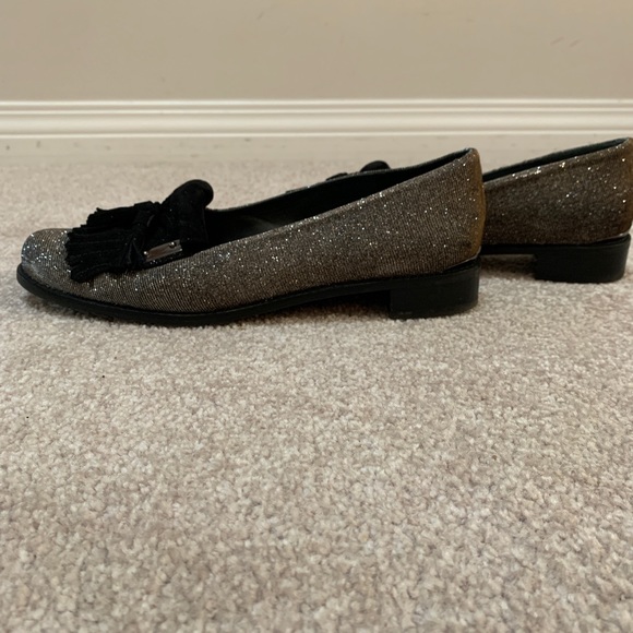Women’s size 9 Stuart Weitzman flats - Picture 2 of 3